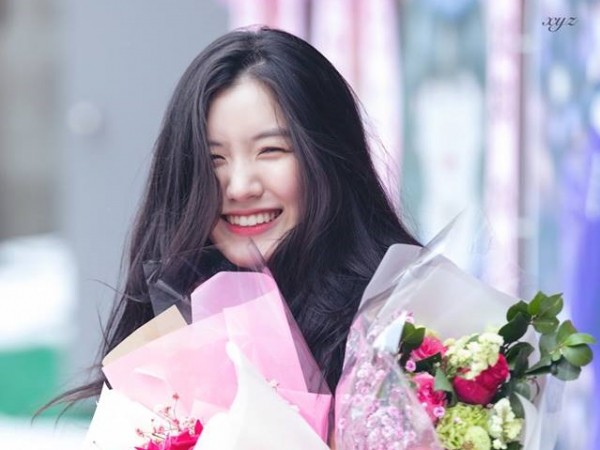 Xiyeon (PRISTIN) tốt nghiệp nhưng không thành viên nào cùng nhóm đến chúc mừng?