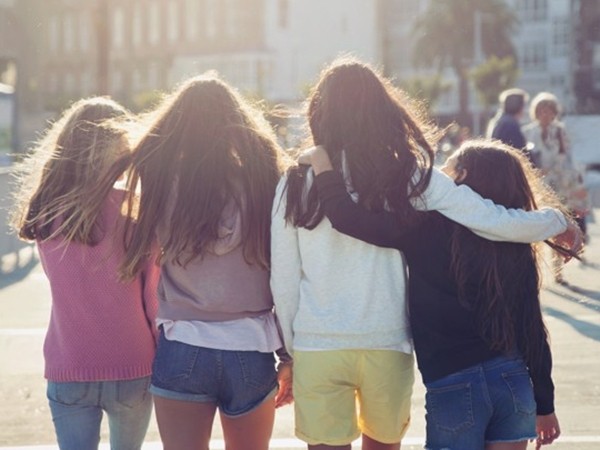 10 hành động có thể gây phiền phức cho bạn bè xung quanh mà chúng ta không nhận ra