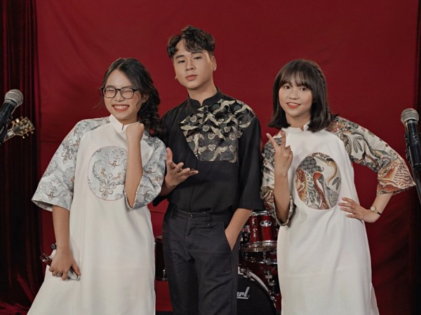Phương Mỹ Chi cùng 2 thành viên team Hiền Thục tái hiện lại ca khúc từng gây bão "The Voice Kids"