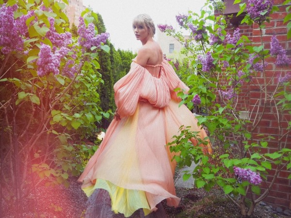 Taylor Swift lộng lẫy như công chúa trong đêm gala "The 2019 TIME 100"