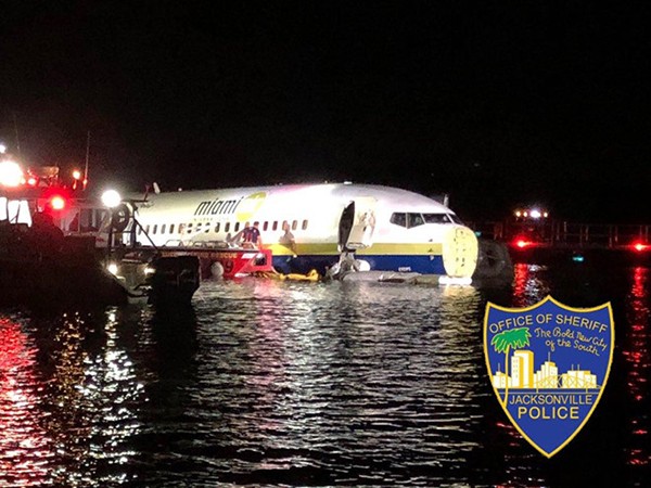 Mỹ: Máy bay chở 142 người lao xuống sông ở Florida, tất cả sống sót