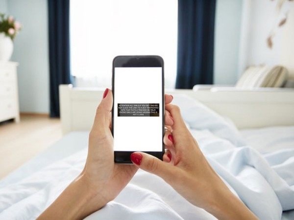 Nhiều người lo sợ tính năng hẹn hò của Facebook có thể bị lợi dụng để mua bán dâm