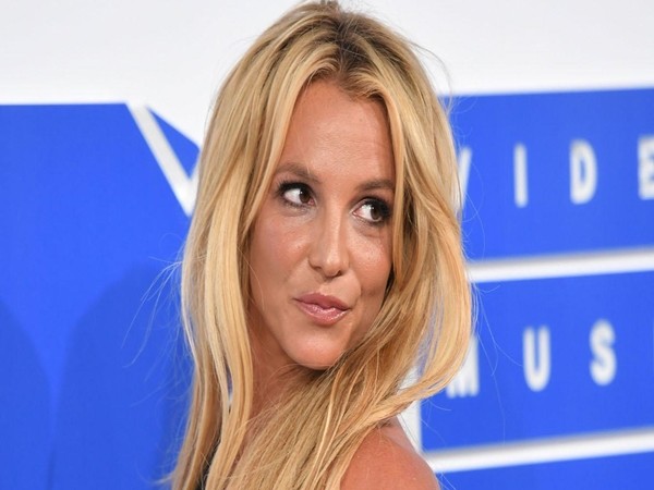 Vừa kỉ niệm 20 năm album đầu tiên ra mắt, Britney Spears dự định giải nghệ?