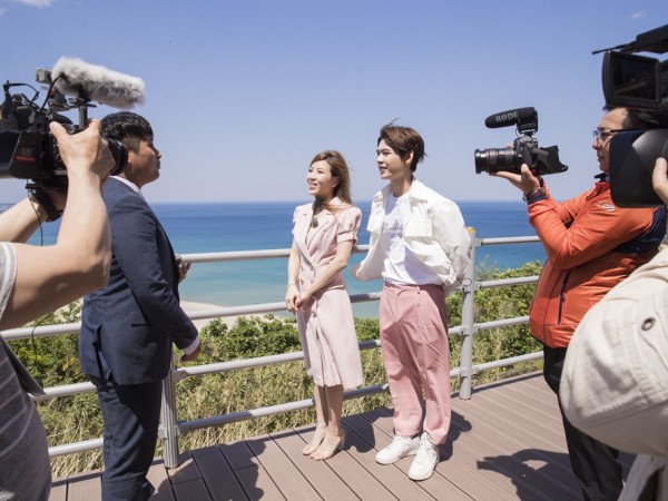 Trang Pháp- Lục Huy (Uni5) được đài Hàn Quốc Arirang mời ghi hình ở tỉnh Gangwon