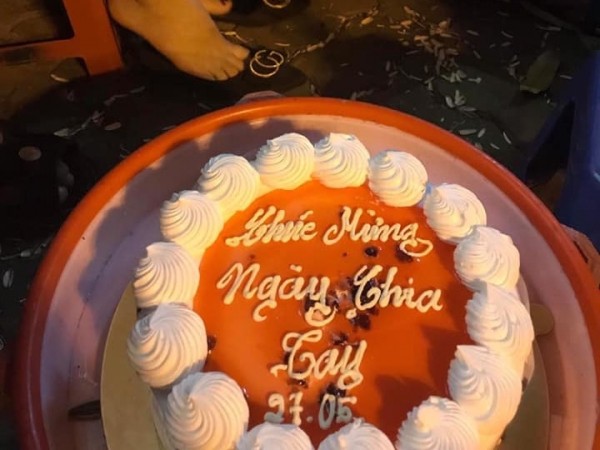 Thanh niên bị bạn gái phản bội vẫn làm lễ chia tay, bỏ người yêu trong "văn minh"