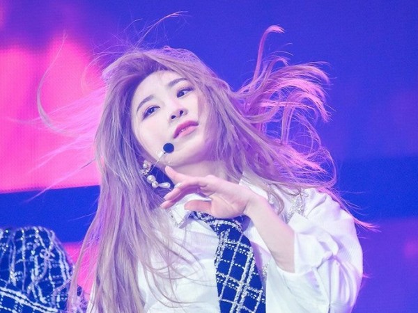 Điểm mặt hội idol K-Pop có biệt tài biến mái tóc thành một phần vũ đạo