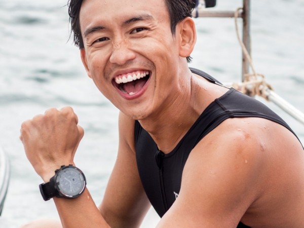 MC Quang Bảo chinh phục hành trình bơi 100km tại biển Phú Quốc để gây quỹ từ thiện