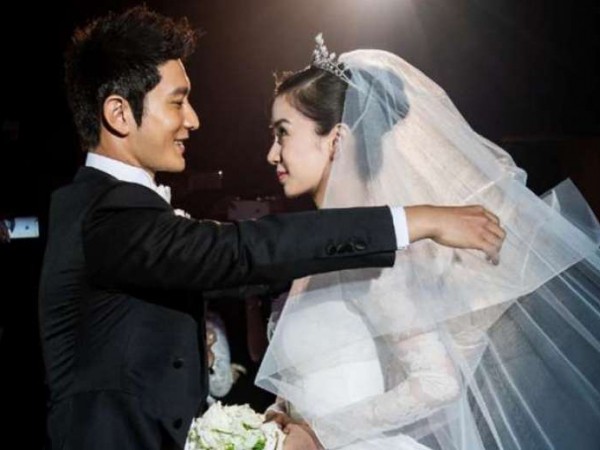 Showbiz sắp chấn động thêm lần nữa khi Huỳnh Hiểu Minh, Angela Baby công bố tin ly hôn?