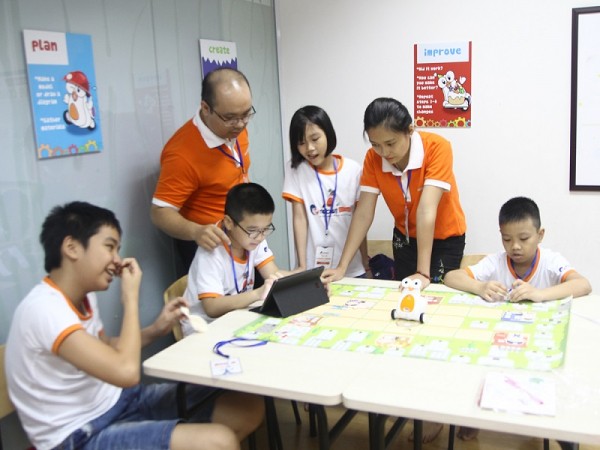Lập trình cùng Robot Albert: tưởng không hay mà hay không tưởng