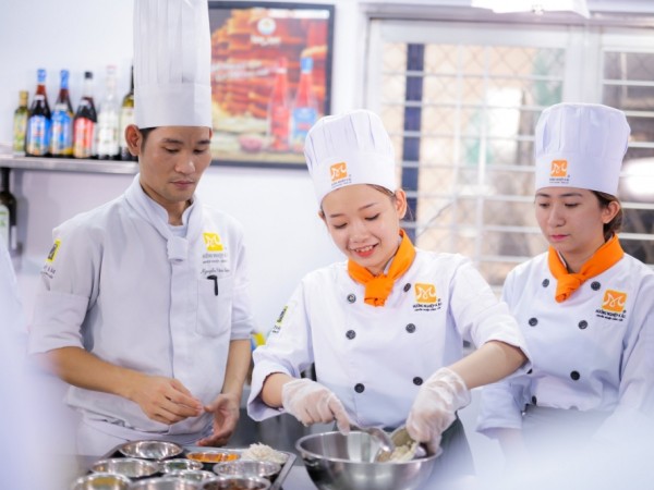 Học nghề: Bạn đã sẵn sàng Back-to-school cùng những cơ hội mới?