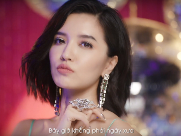 Bích Phương "bị leak" MV "Đi Đu Đưa Đi": có nam thần "cực phẩm" cùng mật mã bí ẩn 