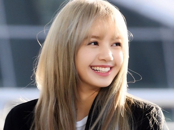 Chỉ vì chi tiết nhỏ này mà kênh Youtube của Lisa (Black Pink) bị chê trách