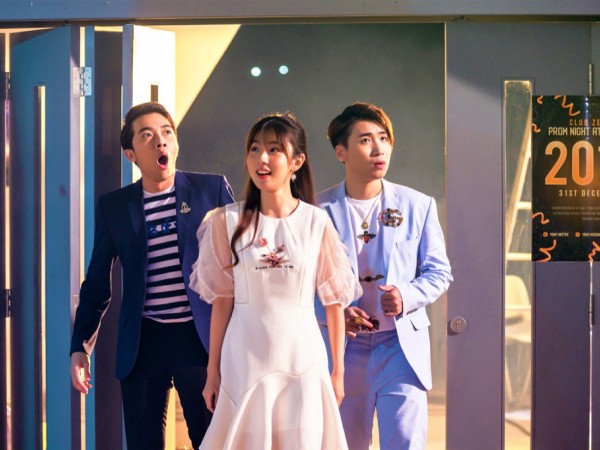 Huy Cung khoe vũ đạo trong MV “Bận Than Chuyện Bạn Thân" cùng Cris Phan