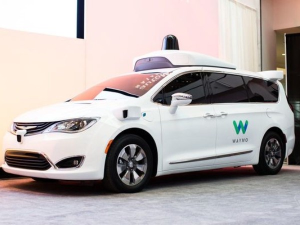 "Uber Trung Quốc" sẵn sàng triển khai dịch vụ xe tự lái đón khách