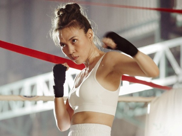 Mỹ Tâm gây bất ngờ với hình tượng võ sĩ boxing trong MV "Anh Đợi Em Được Không"