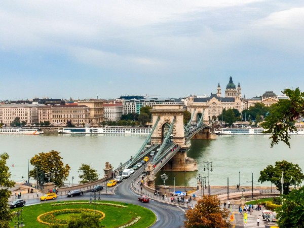 Một ngày trải nghiệm vòng quanh Budapest - thành phố đẹp nhất Châu Âu