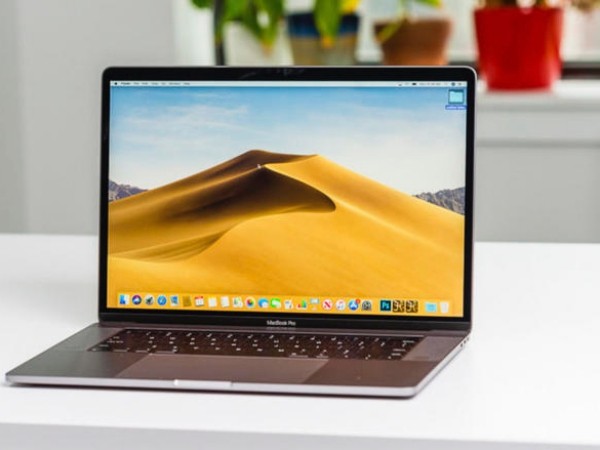 Nhiếp ảnh gia nước ngoài bị kẹt lại Việt Nam vì mang theo MacBook Pro 15 inch