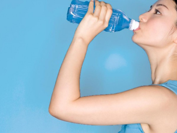 Ăn uống thoải mái mà vẫn giảm cân nhờ uống nhiều nước, có tin được không?