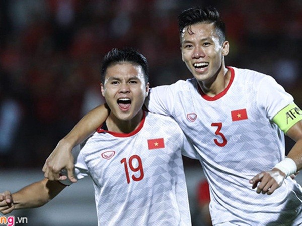 Đội tuyển bóng đá Việt Nam đã thăng tiến ngoạn mục, vươn lên hạng 97 thế giới