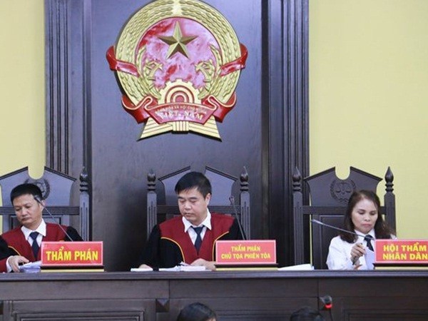 Công khai danh tính 46 đảng viên có con được nâng điểm ở Sơn La