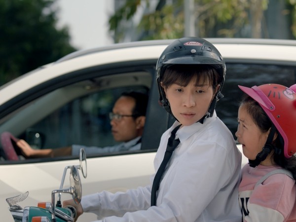 Kiều Minh Tuấn "đụng nhầm" mẹ con "bá đạo" Khả Như và Ngân Chi trong teaser "Nắng 3"