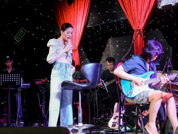 Lệ Quyên nghỉ hát hai tháng để toàn tâm toàn lưc cho liveshow kỷ niệm 20 năm ca hát