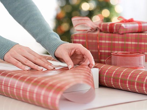 “Ông già Tuyết” cha qua đời, con trai tiếp tục làm “ông già Tuyết” vì trẻ em nghèo