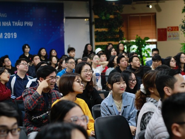Sinh viên khoa Quốc tế - ĐHQG Hà Nội tìm hiểu nhiều thông tin thú vị về "Trade Marketing"