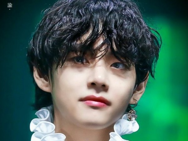 Tải V Kim TaeHyung BTS Wallpaper App trên PC với giả lập  LDPlayer