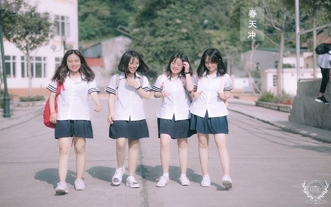 Bộ ảnh kỷ yếu trong veo như nắng Thu của các bạn teen THPT Chuyên Sơn La
