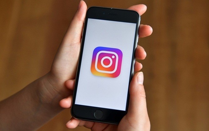 Thay đổi cách lướt feed trong đêm, đâu là lý do khiến Instagram trả về cách dùng cũ?