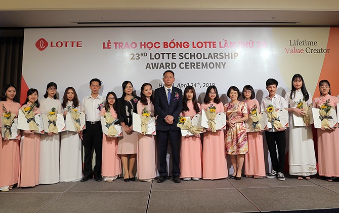 80 sinh viên được trao học bổng Lotte năm 2019