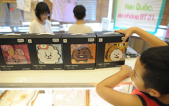 Tặng 5000 áo phông có hình nhân vật nhóm nhạc BTS (Hàn Quốc)